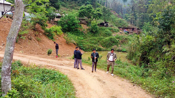 Khảo sát thực tế các tuyến đường chuẩn bị đầu tư trên địa bàn xã Hoa Thám